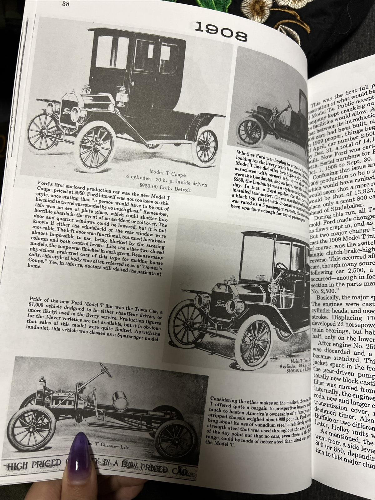 90 YEARS OF FORD OF FORD 1903-1993-DAMMANN Hardcover Book CRESTLINE publishing3