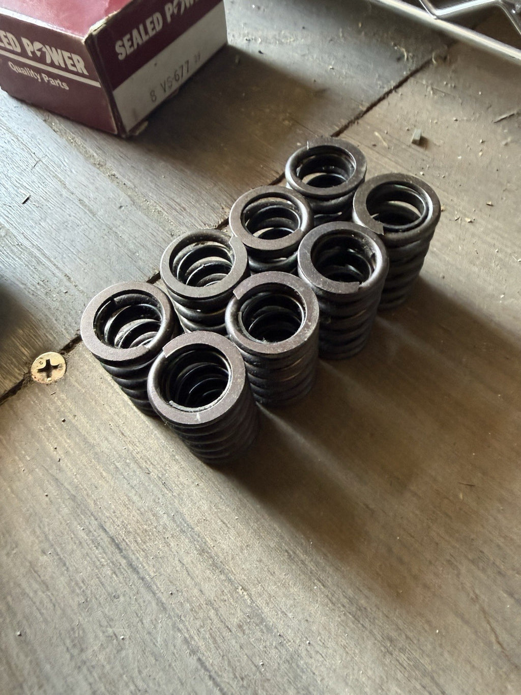Sealed Power VS-677 Engine Valve Springs NOS Single Spring Fits Chevy V8 V64