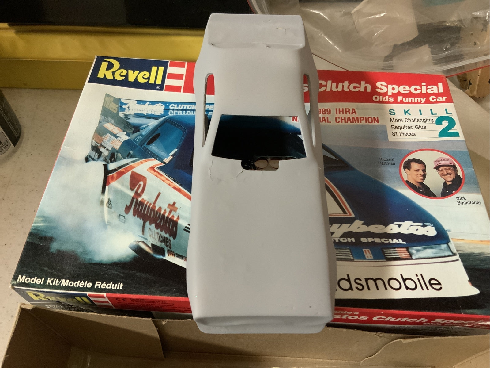 Revell  Nick Boninfante's Raybestos Clutch Special Resin Body model kit6