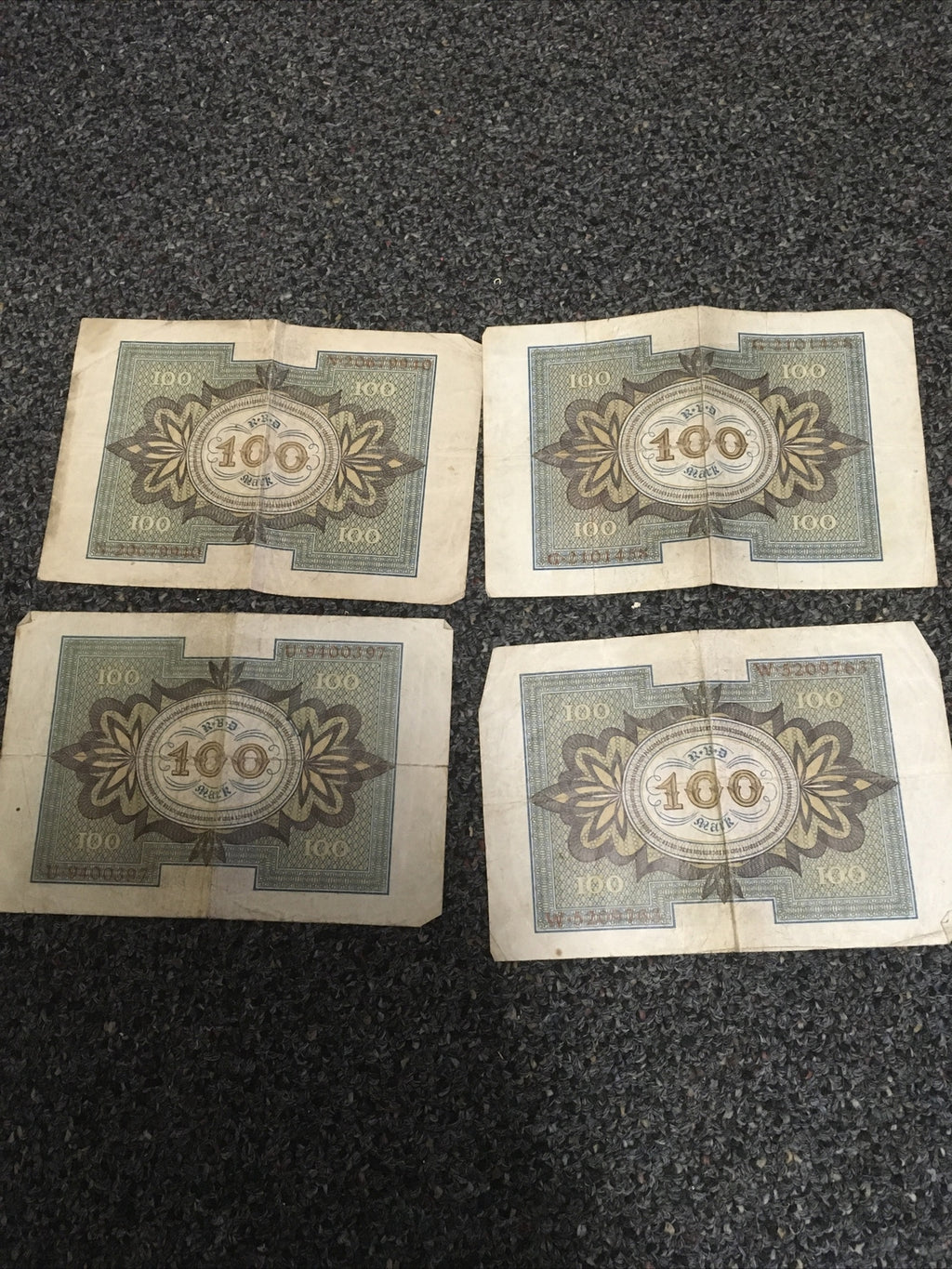 Lot Of 4 German Deutschland 100 Bundert Mark 1920 Bank Notes1