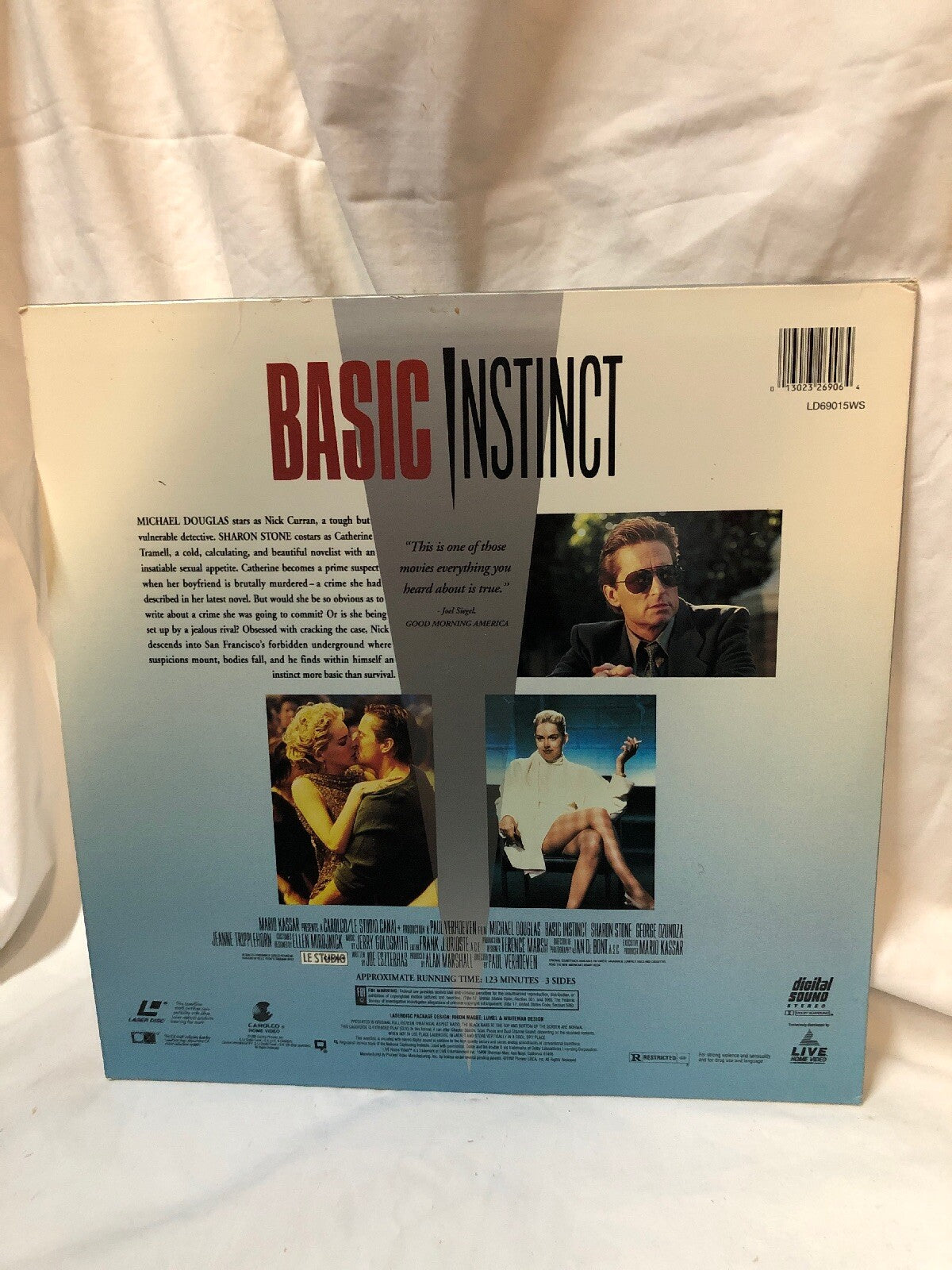 Basic instinct widescreen    laserdisc Michael Douglas LL69015WS1
