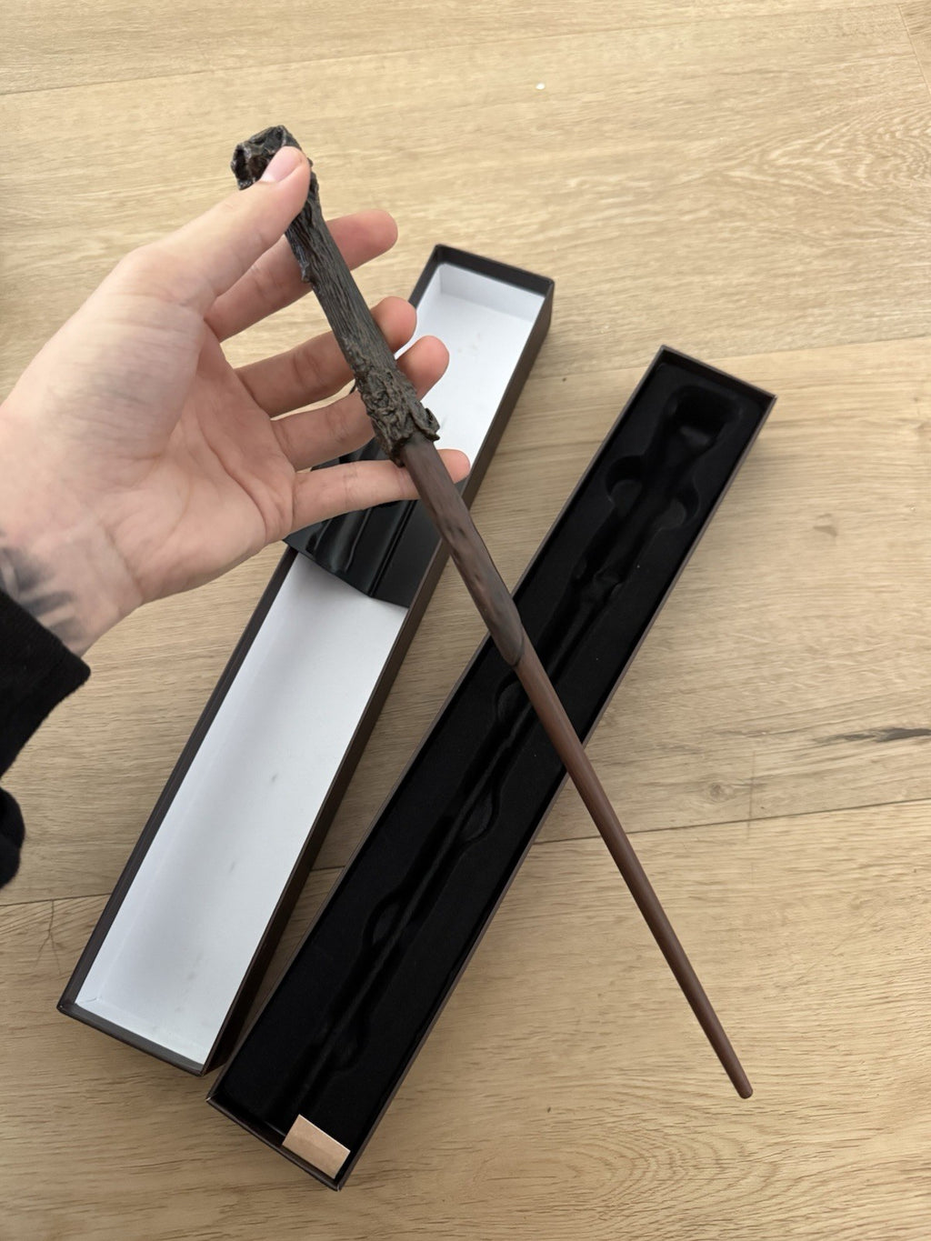 Harry Potter Wand Universal Studios Ollivianders Authentic 14”3
