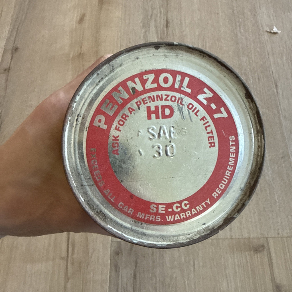 Vintage Pennzoil Full Quart Metal Full Bell Motor Oil Can -Tough Film SAE 305