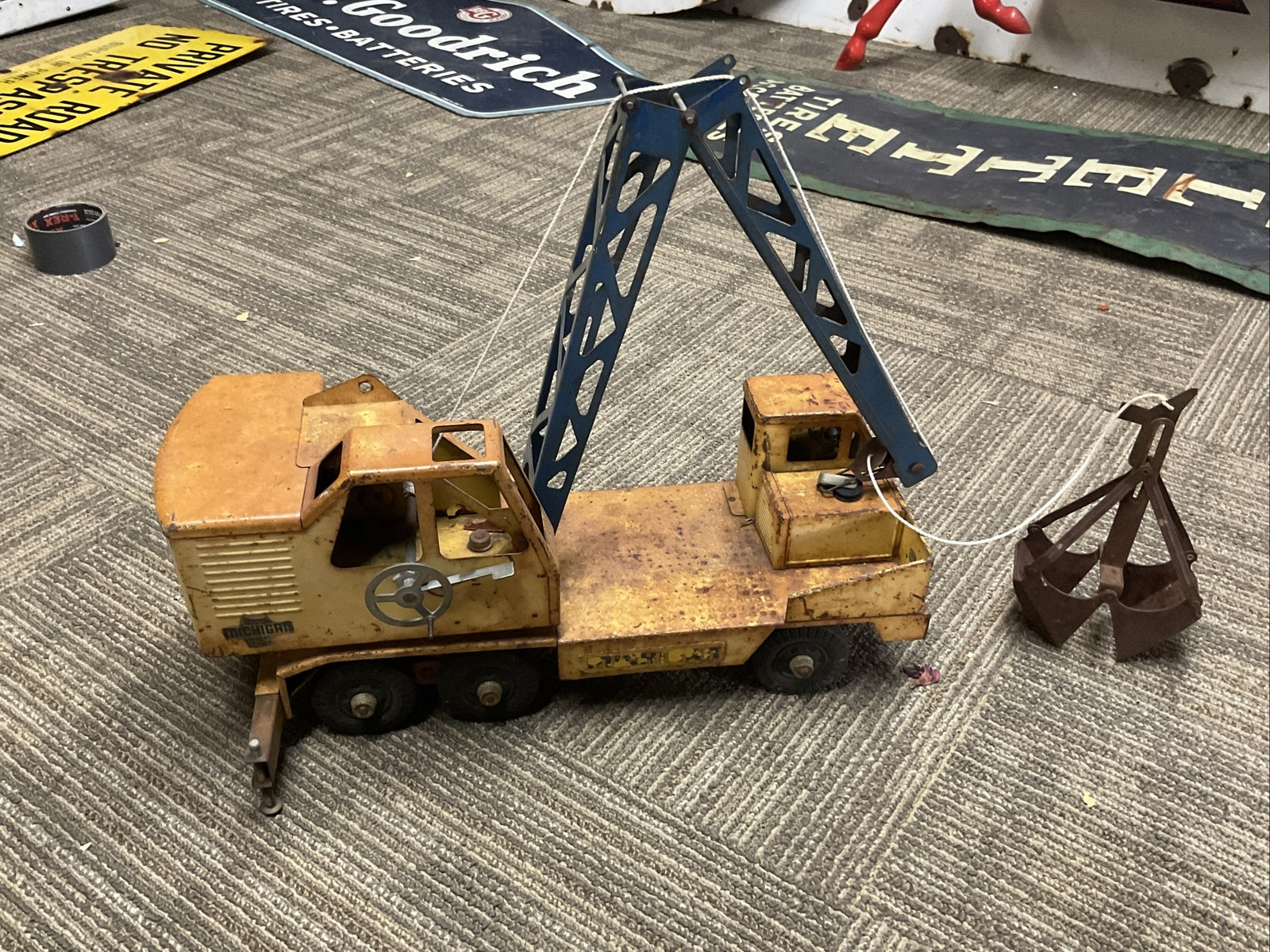 Vintage Nylint Michigan Shovel Crane Model T-24 Clark Equipment Original Labels0