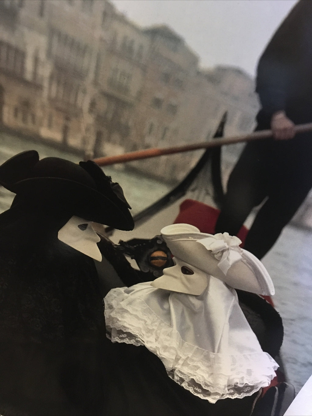 Classic Fulvio Roiter Photograph of Couple in venezia maschere di carnevale1