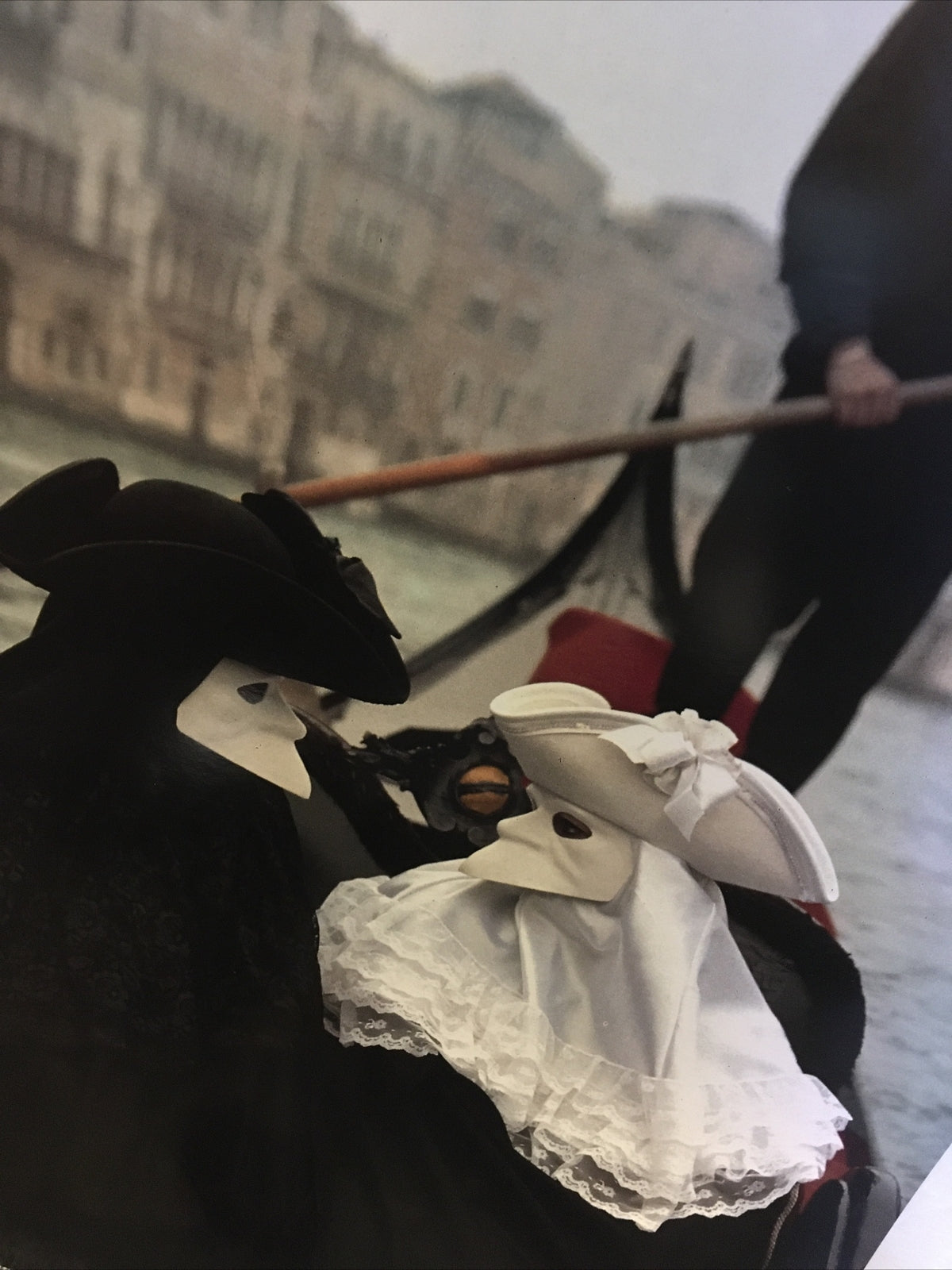 Classic Fulvio Roiter Photograph of Couple in venezia maschere di carnevale1