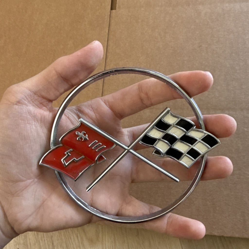 Front Nose Hood Emblem Chrome Flags 1962 Corvette5