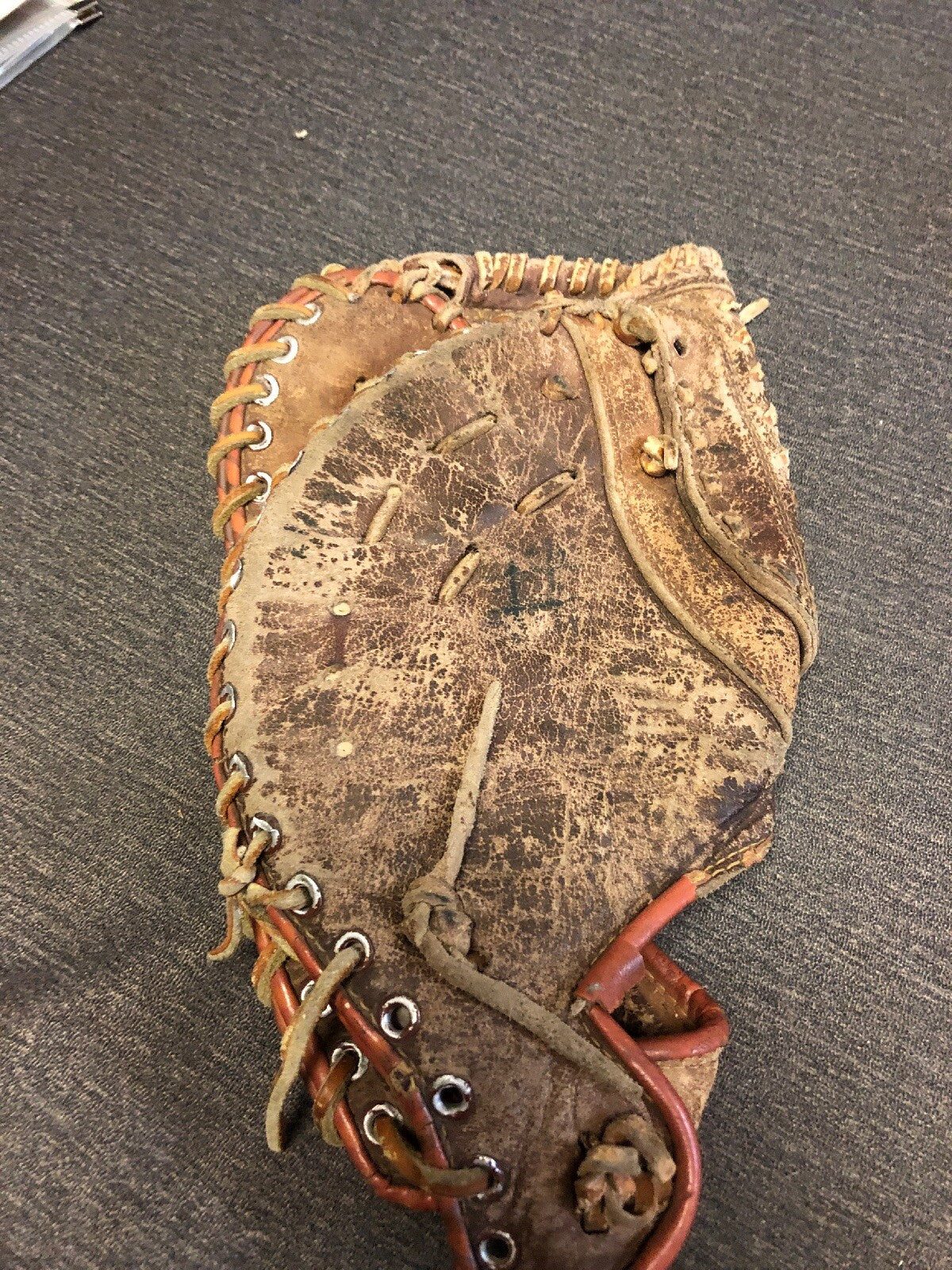 Vintage Baseball Glove - Left Hand- Leather - Vintage *Alberto #17* MBA2