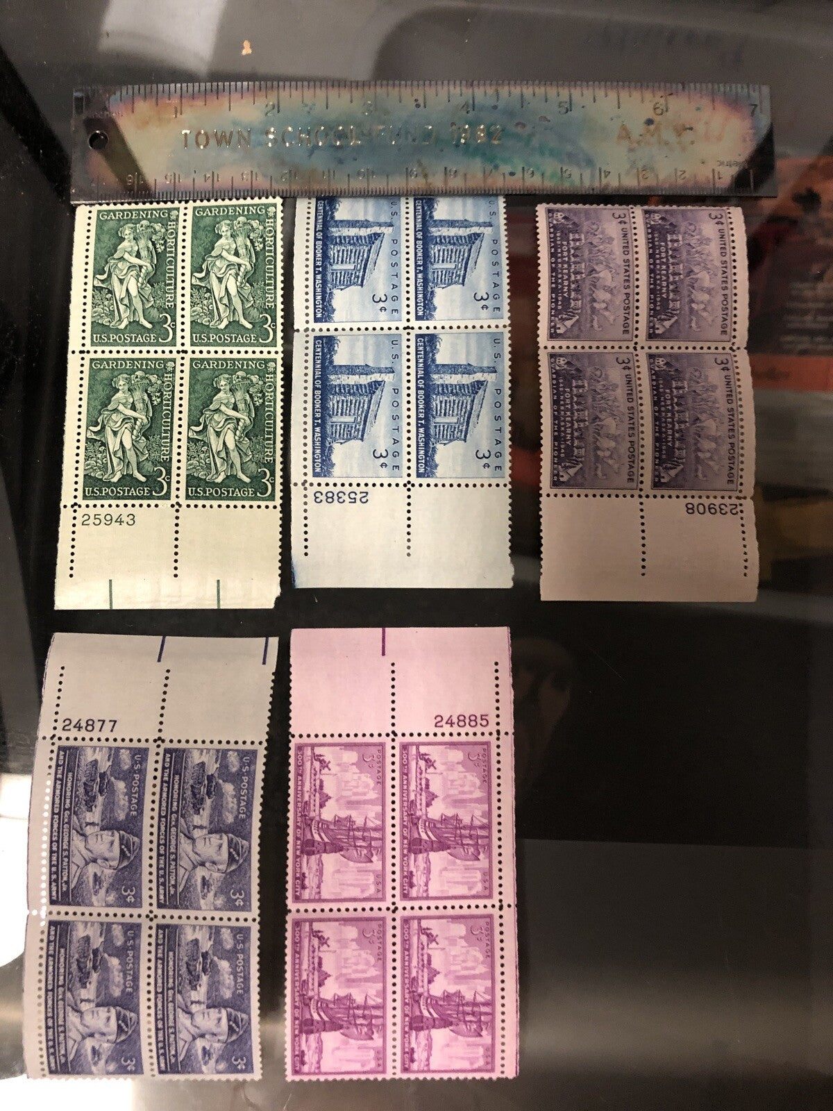 Lot 5: Gardening Horticulture. New York. Booker Washington. Fort Kearny US Stamp0