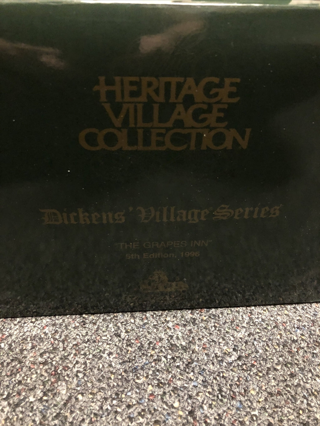 Department 56 Dickens' Village Series The Grapes Inn 57534 5th Edition 1996 VTG1