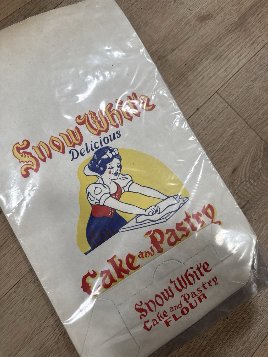 1940s VINTAGE SNOW WHITE DELICIOUS CAKE & PASTRY FLOUR BAGS VANCOUVER BC CANADA1