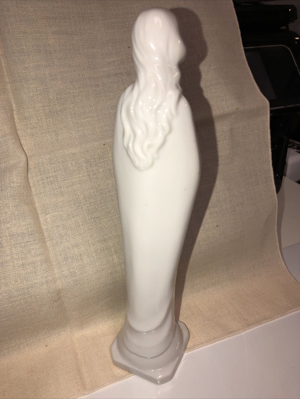Vintage Praying Virgin Mary/Madonna White Porcelain Elegant Slender Statue 14253