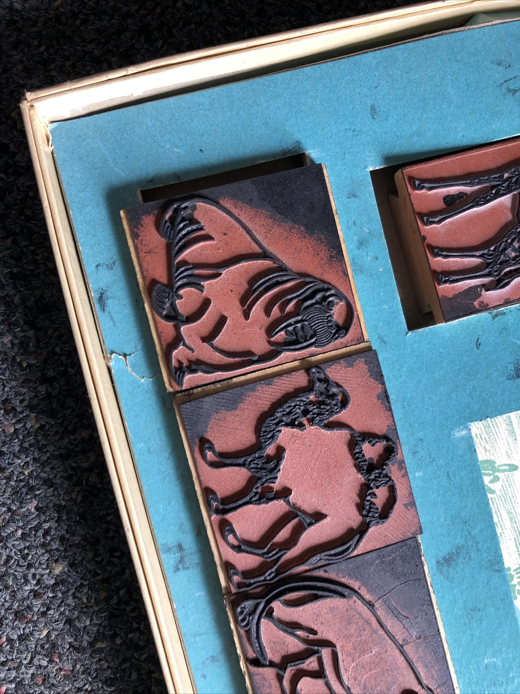 Rare Vintage Printing Set By T.S.T Co. “The Animal Kingdom” No. 49603