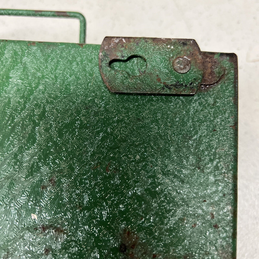 Vintage LadE.D. Bullard & Co. First Aid Original green Metal Box NO CONTENTS6