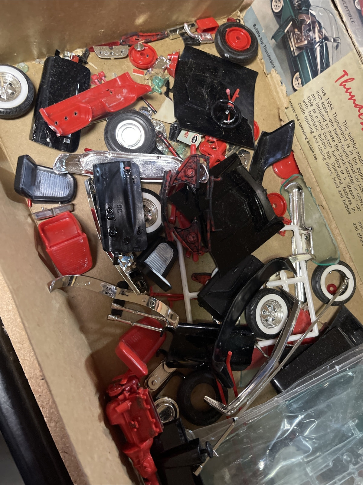 MONOGRAM 58 T-Bird model kit 1958 THUNDERBIRD VTG Bubble Top Model Car Parts Lot3