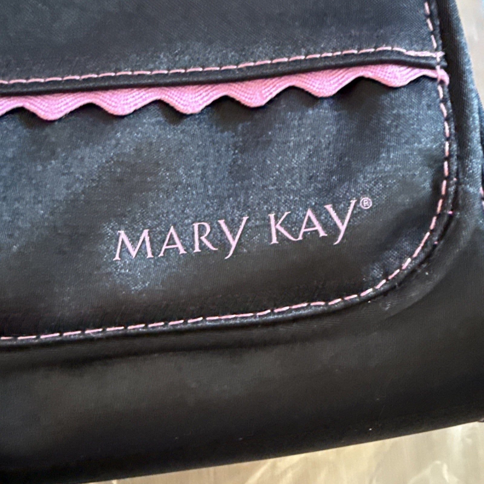 MARY KAY ROLL UP Cosmetic/Toiletry Travel Bag1