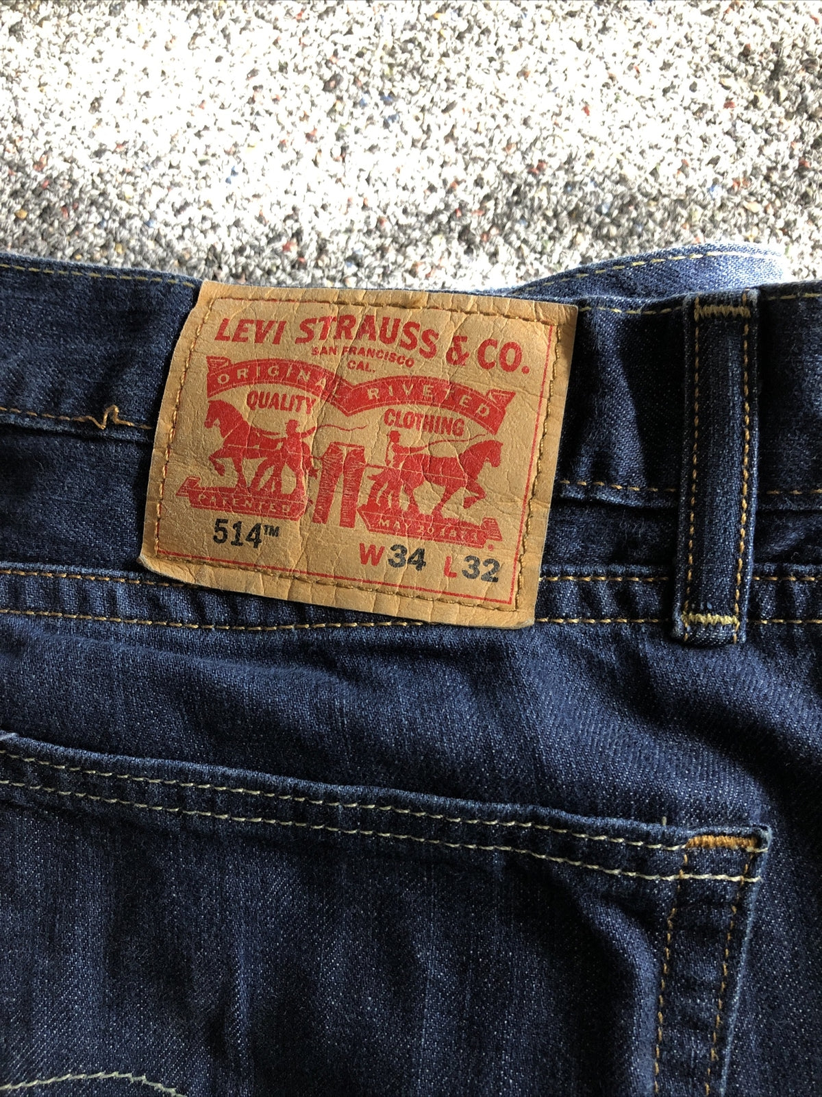 Levis Straus 514 Blue Jeans Size 34x321