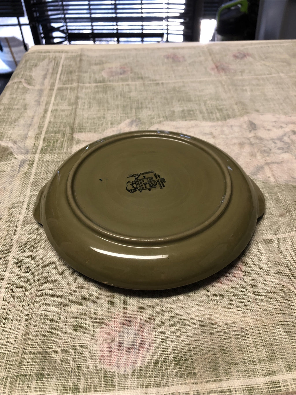 1908 BUFFALO POTTERY DELDARE WARE CALLING CARD TRAY (YE LION INN) 8”x7”4