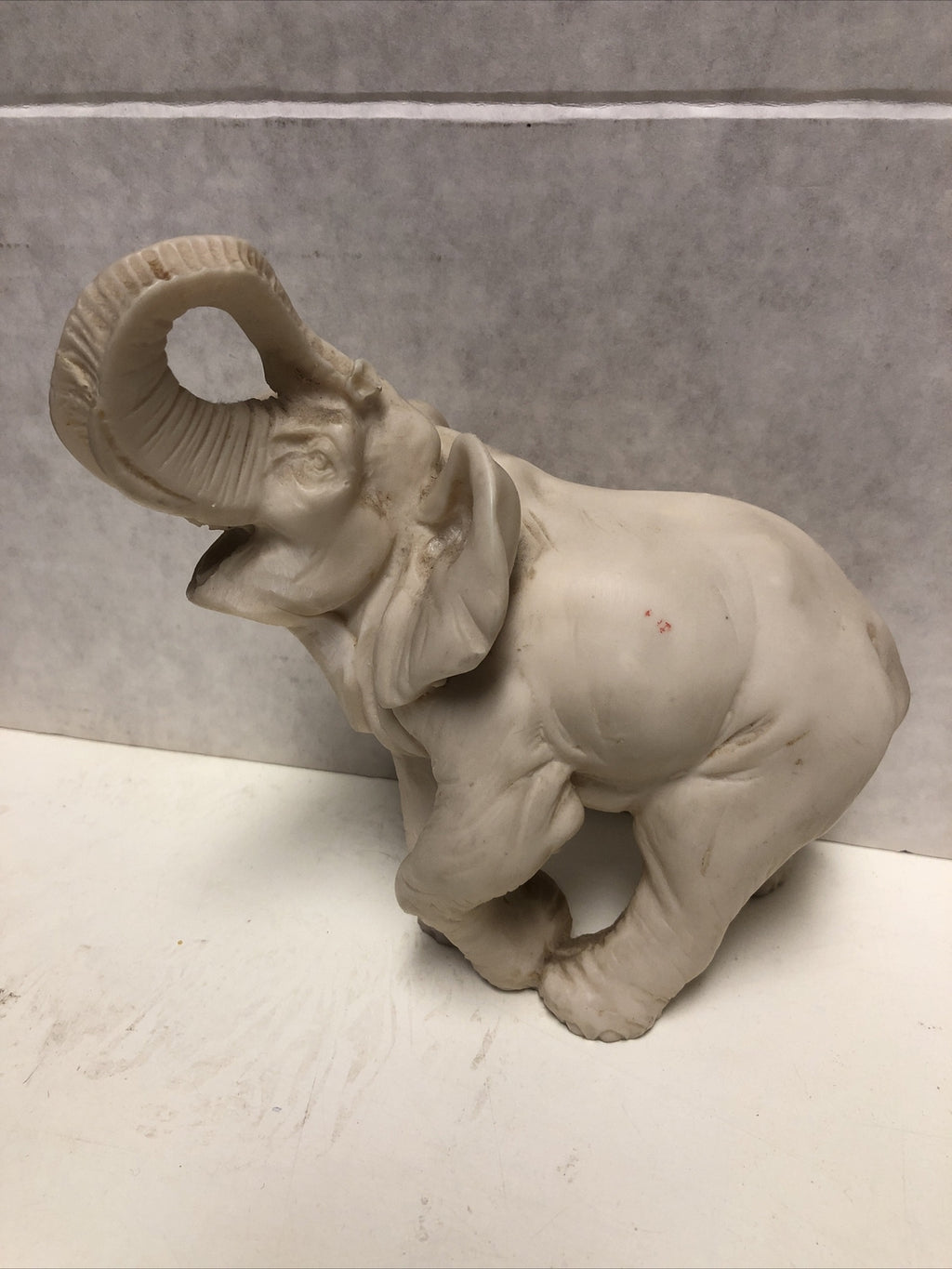 Vintage Elephant Statue Figurine 7”x8”0