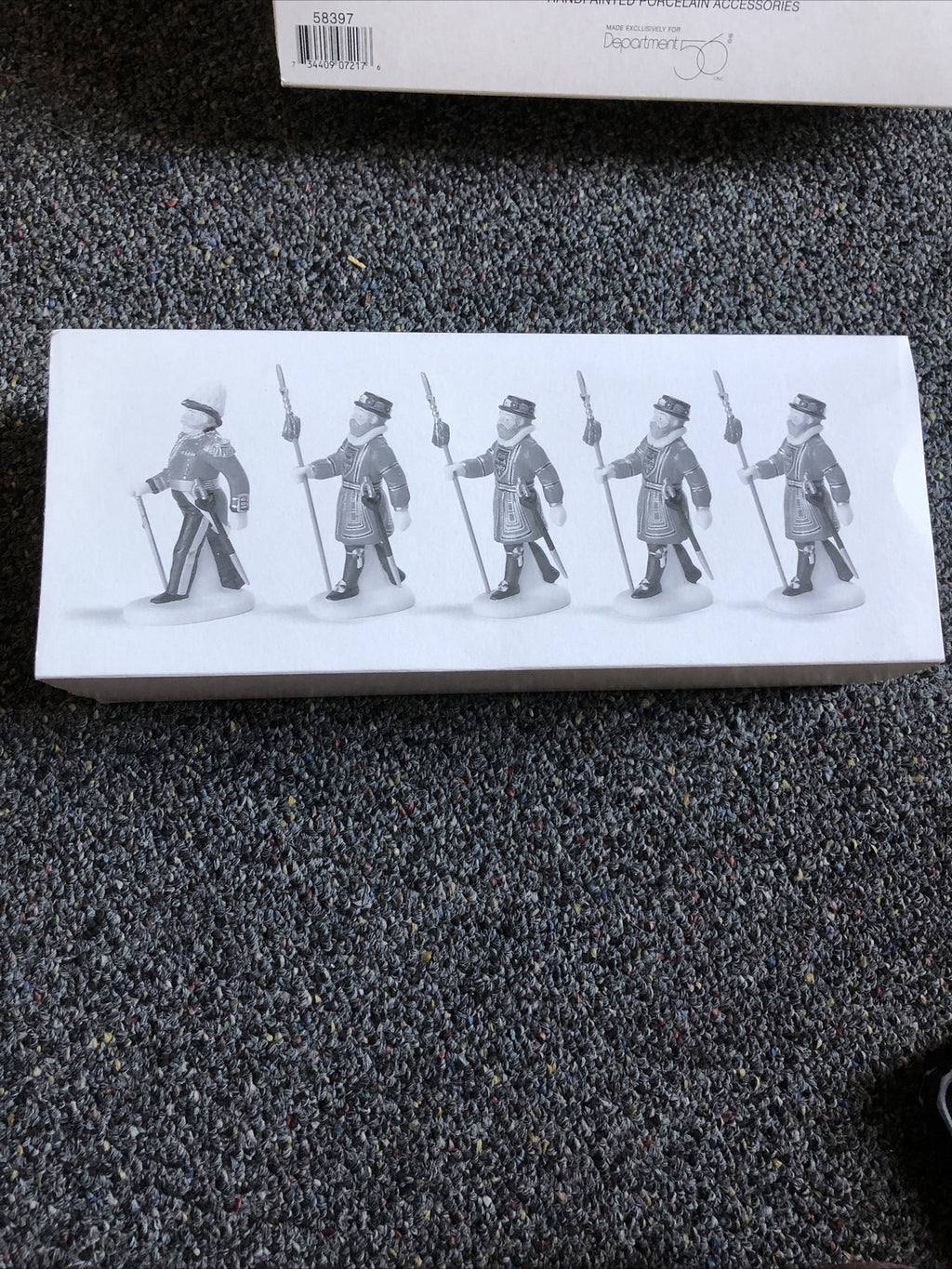 Dept. 56 Yeomen Of The Guard Set of 5 Retired Dickens 583971