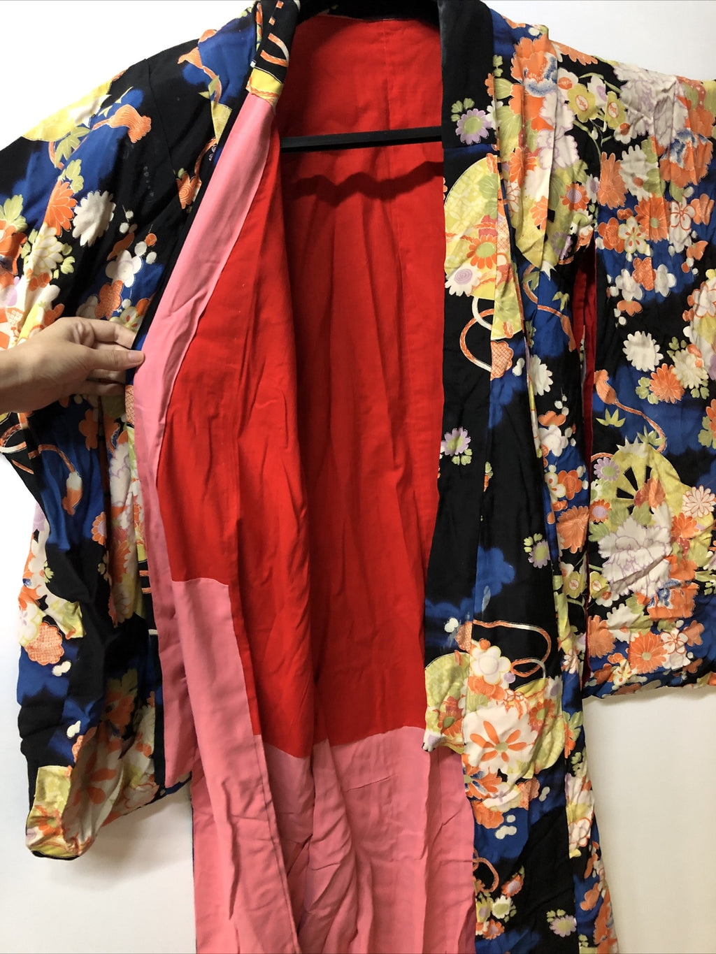 Japanese kimono,SILK,IRO-UCHIKAKE" Women’ Robe Pink, Gold, Vermilion, Flowers.3