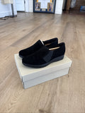 Clarks Daelyn Monarch Black Suede Slip on Casual Loafer Shoe Women's Size 6.5M0