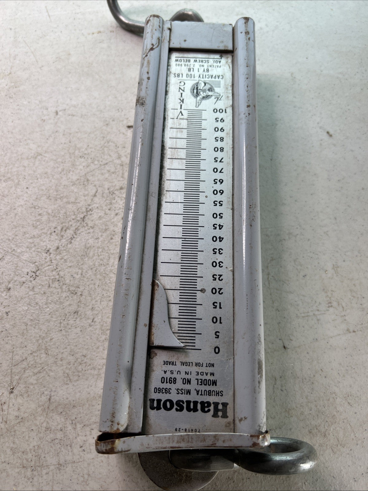 Vintage Hanson Hanging Scale – Model No. 8910 “The Viking” – 100 lb Capacity4