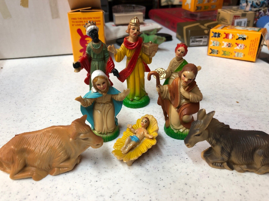 Vintage Mini Baby Jesus, Holy Family, The Three Kings, Figure Set0