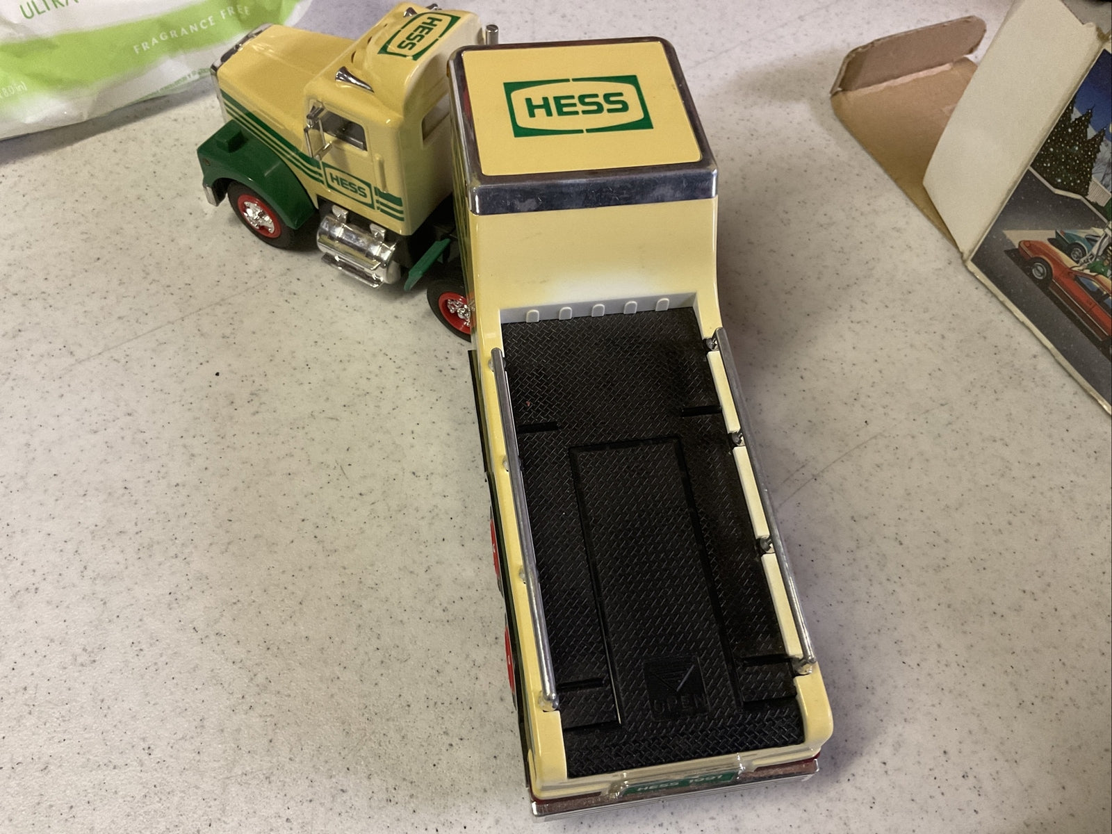1991 HESS TOY TRUCK and RACER (Lamborghini) With Original Box7
