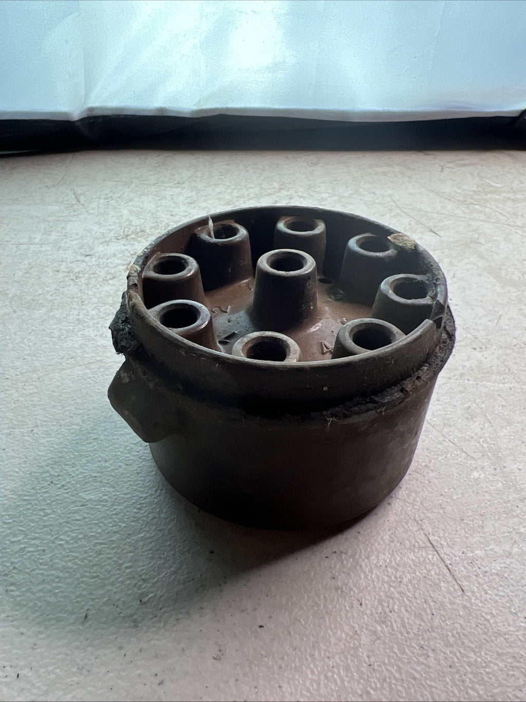 Vintage 8-Cylinder Distributor Cap – Brown Bakelite Style – Untested,0