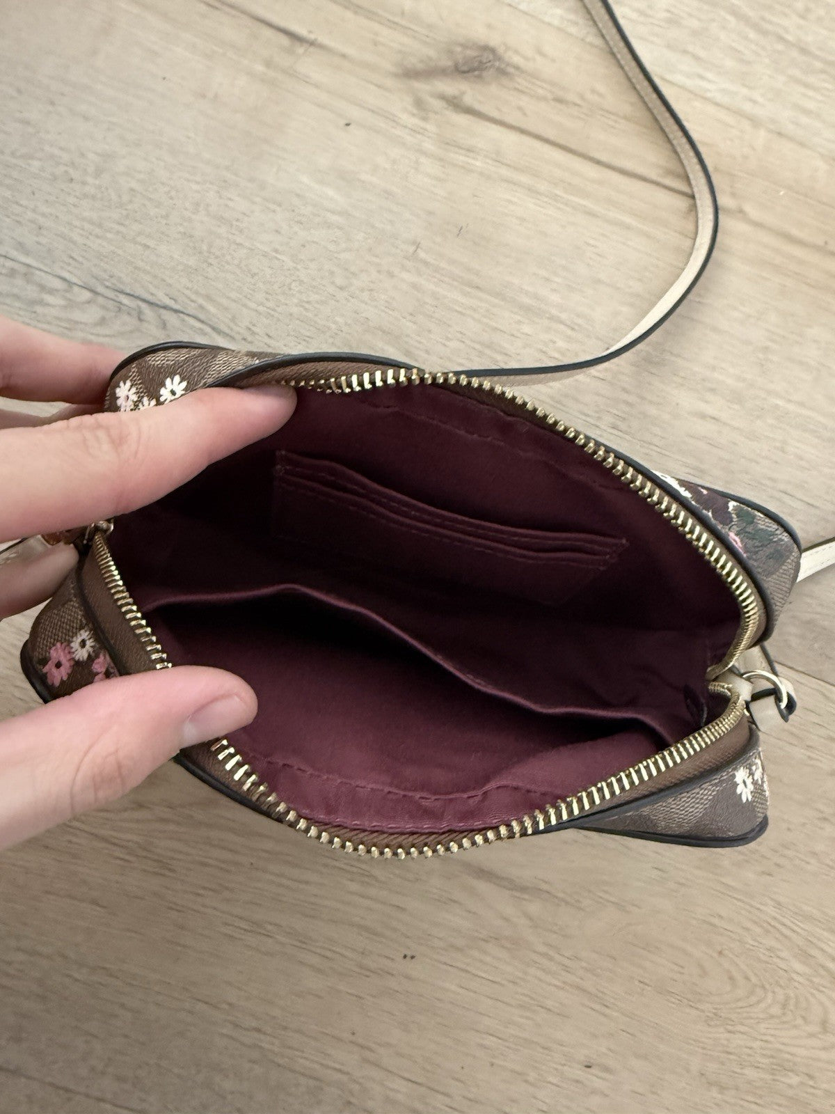 Coach Mini Signature Evergreen Flower Camera Bag IM/Khaki Multi10