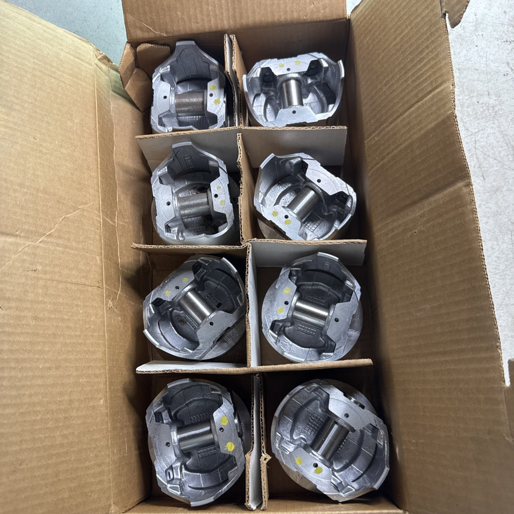 Set Of 8 Badger Pistons AP557-020, Min Bore 4.020 NOS1