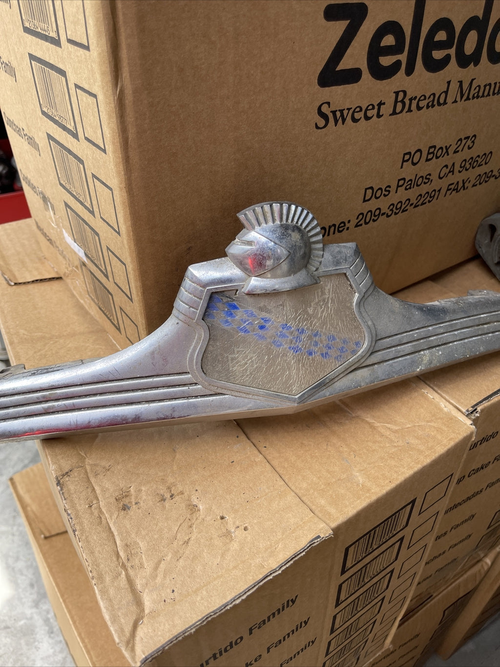 Rare - 1948 Buick Hood Emblem Chrome Trim Piece # 1336913 - Great Look0