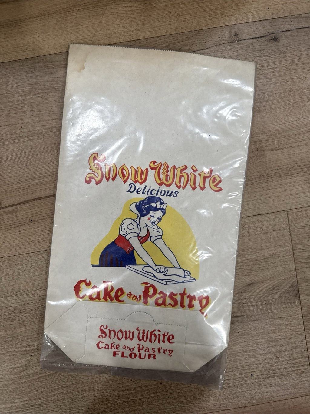 1940s VINTAGE SNOW WHITE DELICIOUS CAKE & PASTRY FLOUR BAGS VANCOUVER BC CANADA0