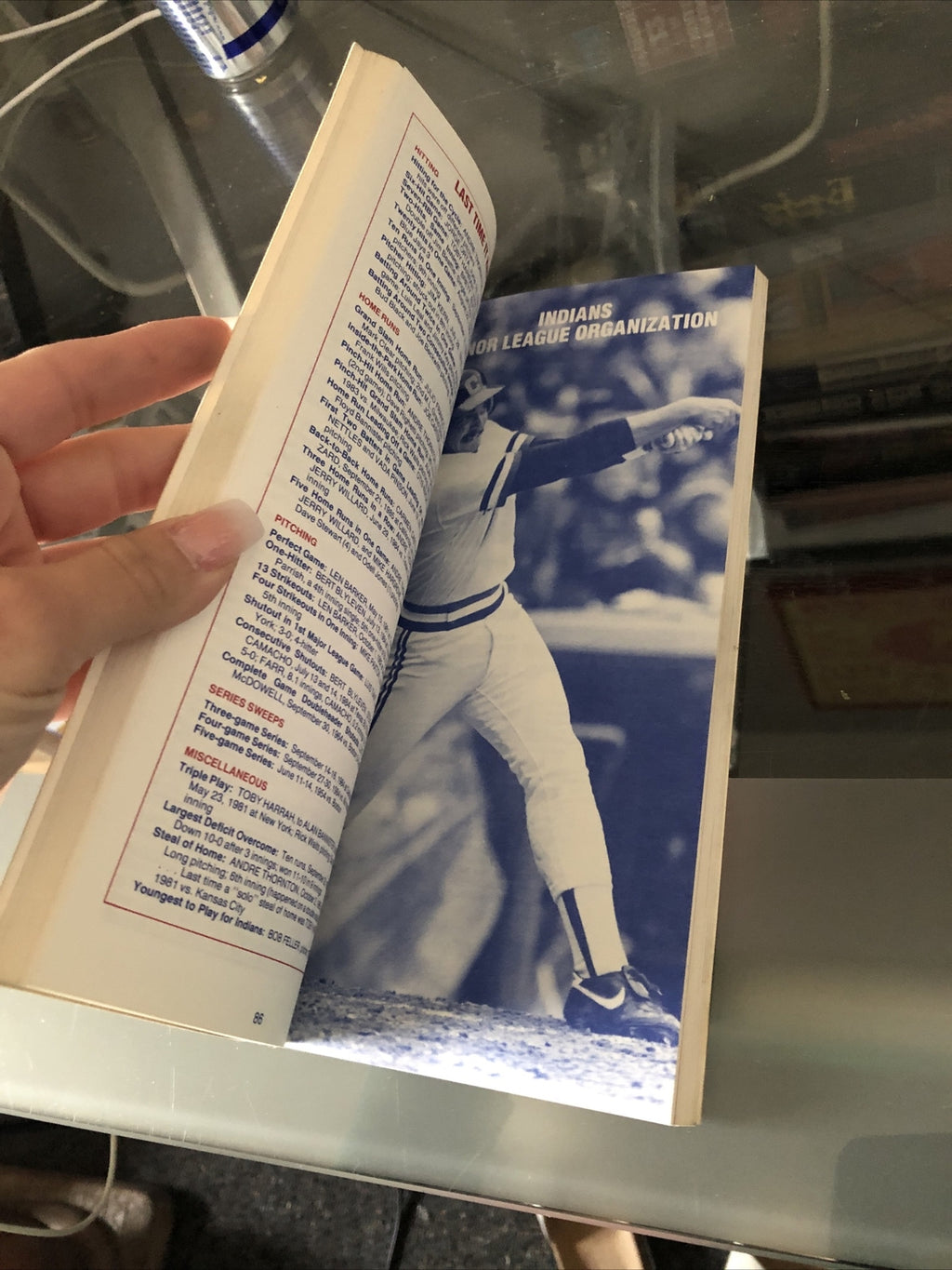 Vintage Rare Baseball MLB 1986 CLEVELAND INDIANS Media Guide The Tribe2
