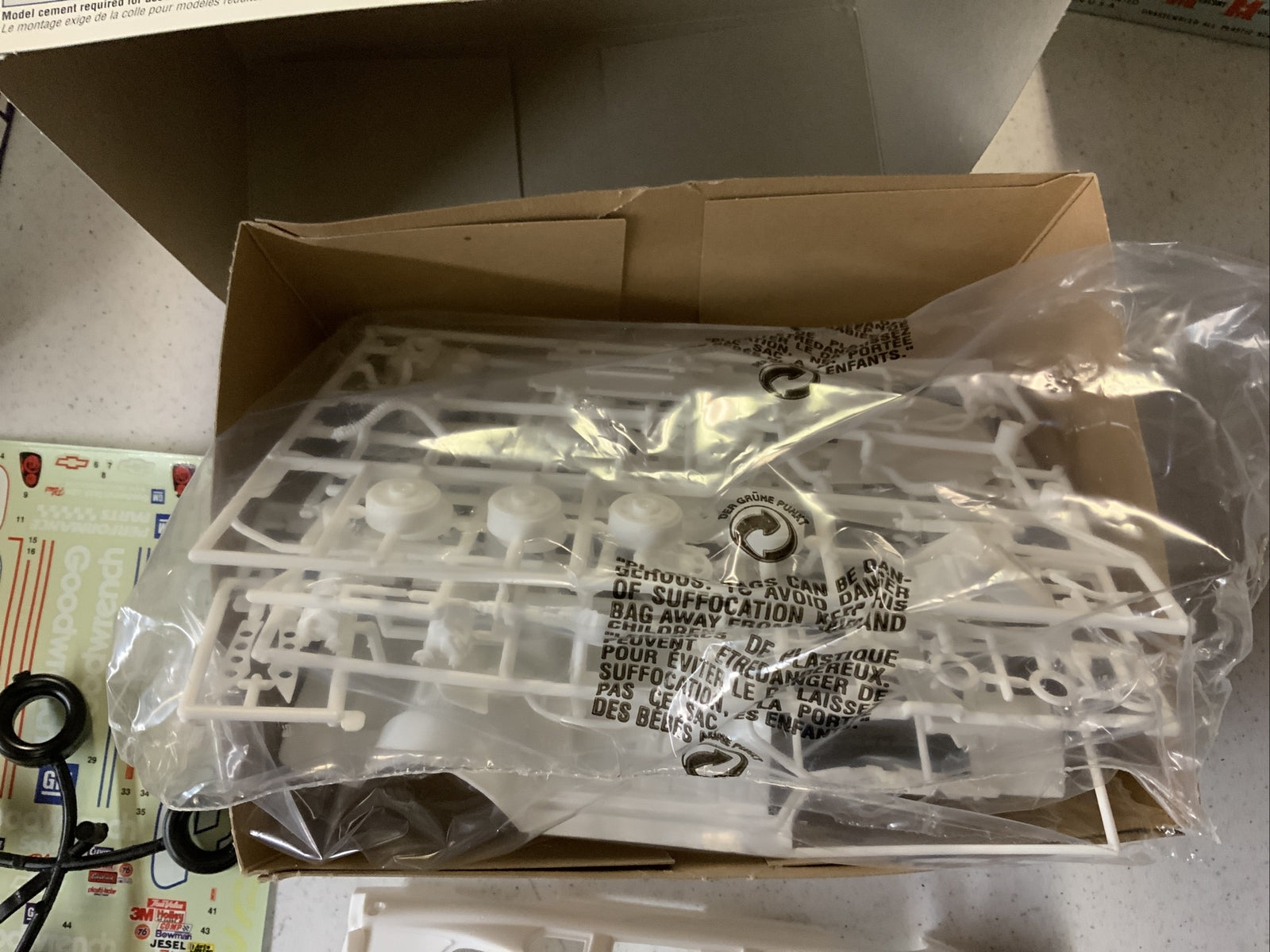 Revell Dale Earnhardt #3 Goodwrench Service Plus 2001 Monte Carlo Model Car 1:246