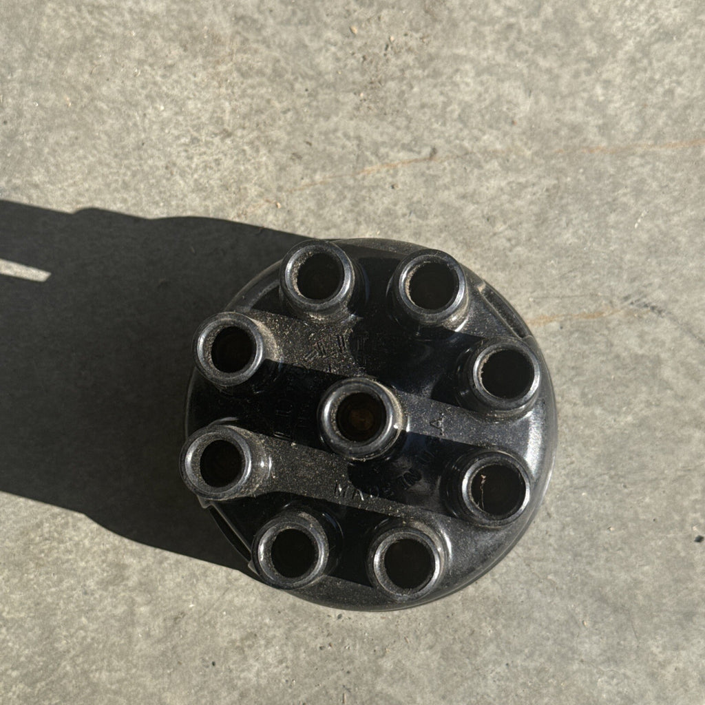 Autolite Distributor Cap 3-304 8-Cylinder Vintage0
