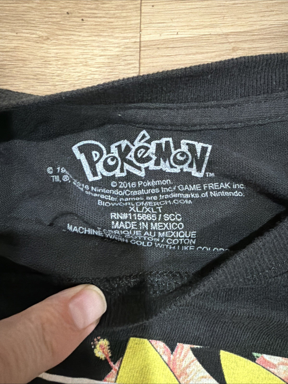 Vintage POKEMON Short Sleeve T Shirt Aloha Floral Pikachu Mens Size XL3