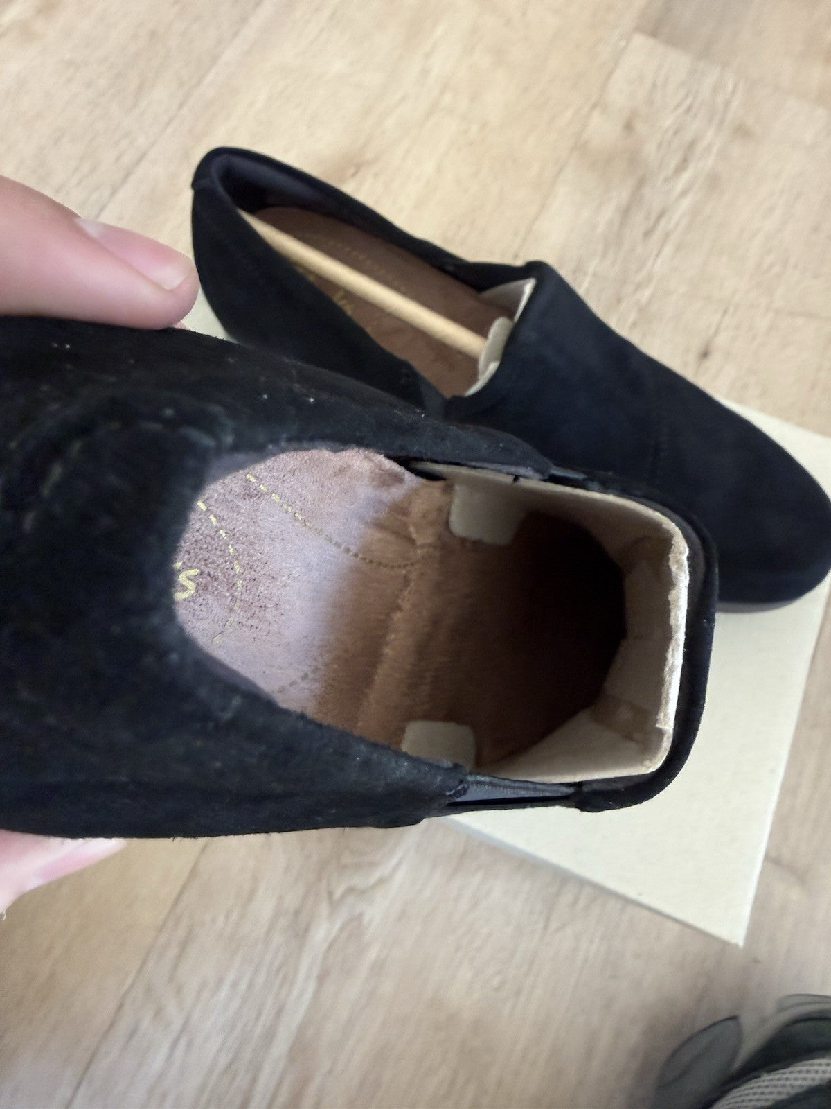Clarks Daelyn Monarch Black Suede Slip on Casual Loafer Shoe Women's Size 6.5M7