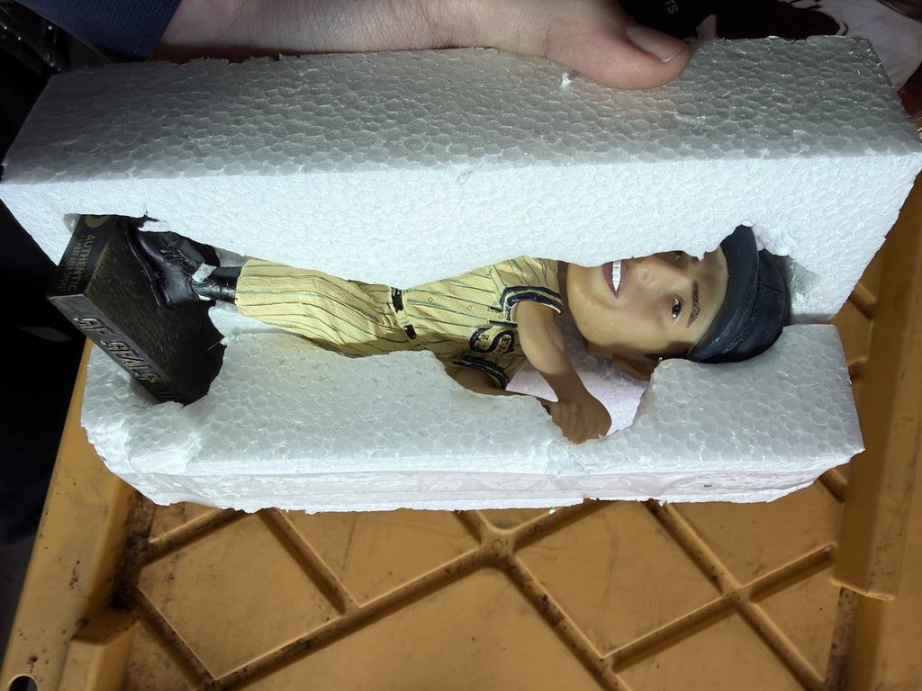 Joe DiMaggio San Francisco Giants / Seals 2010 Bobblehead NIB  Yankees5
