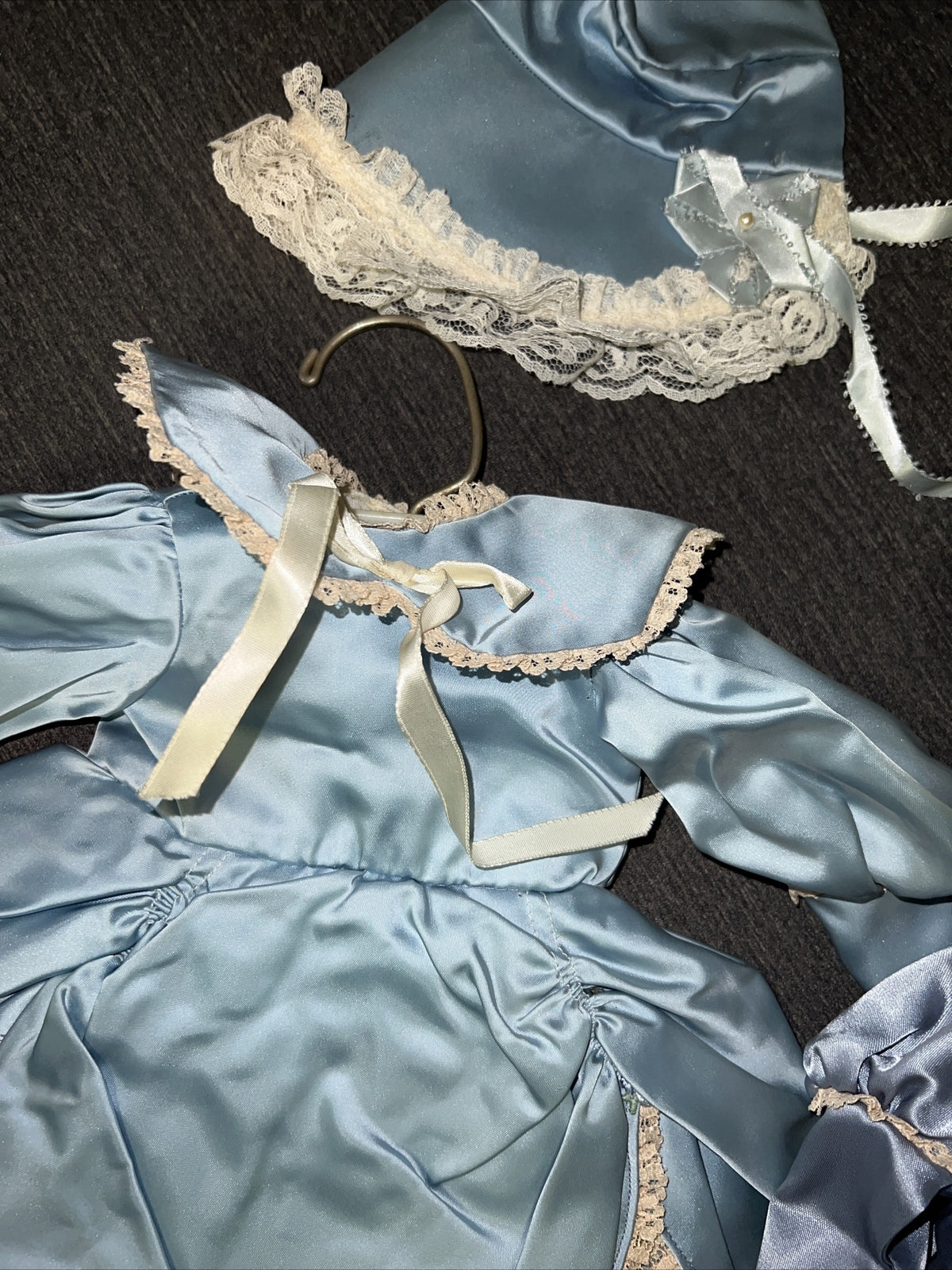Two Vinrage Doll Outfits Blue Dresses with Matching Hats Handmade 5