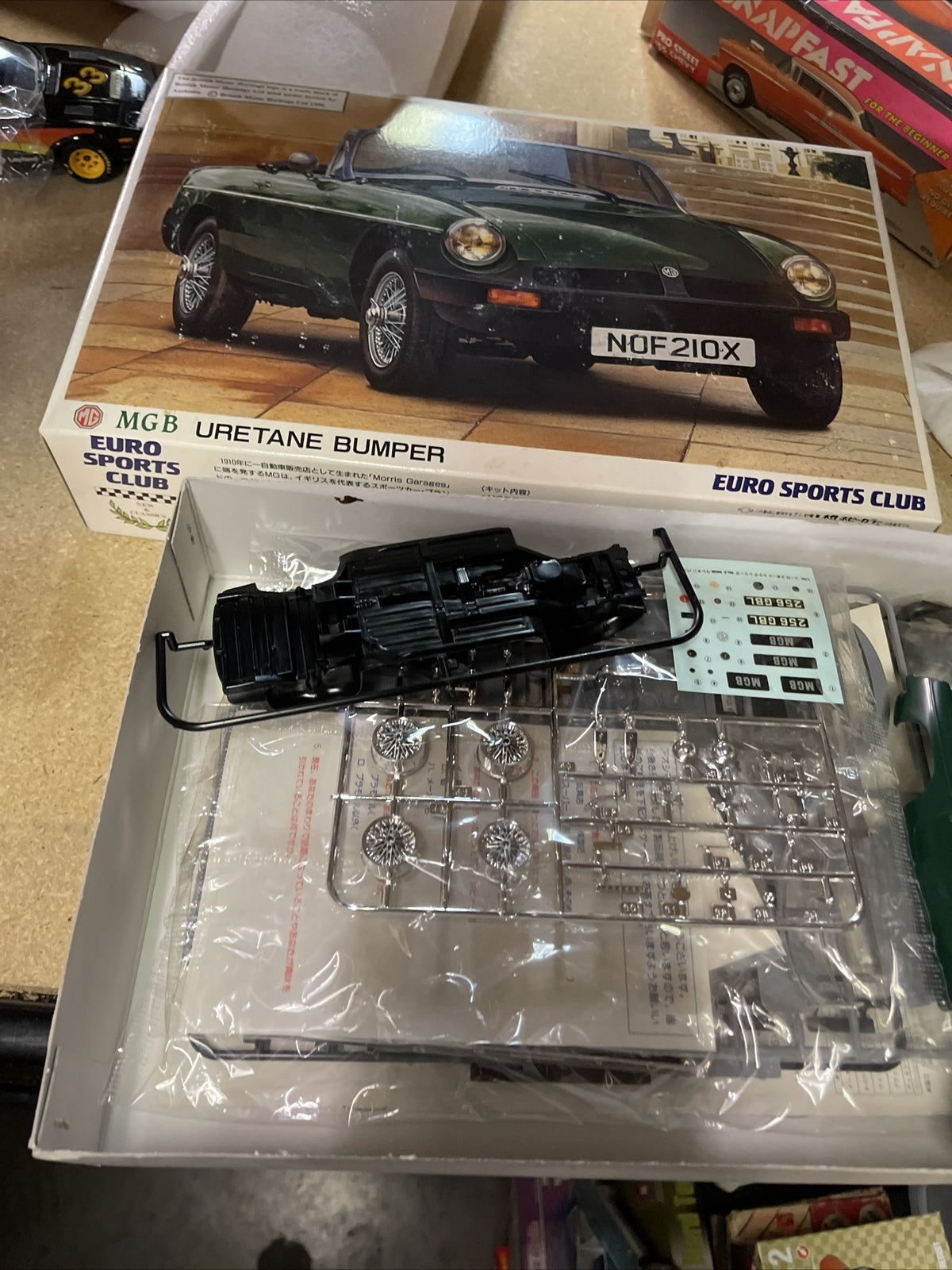 AOSHIMA EURO SPORTS CLUB MGB URETANE BUMPER MODEL 013985