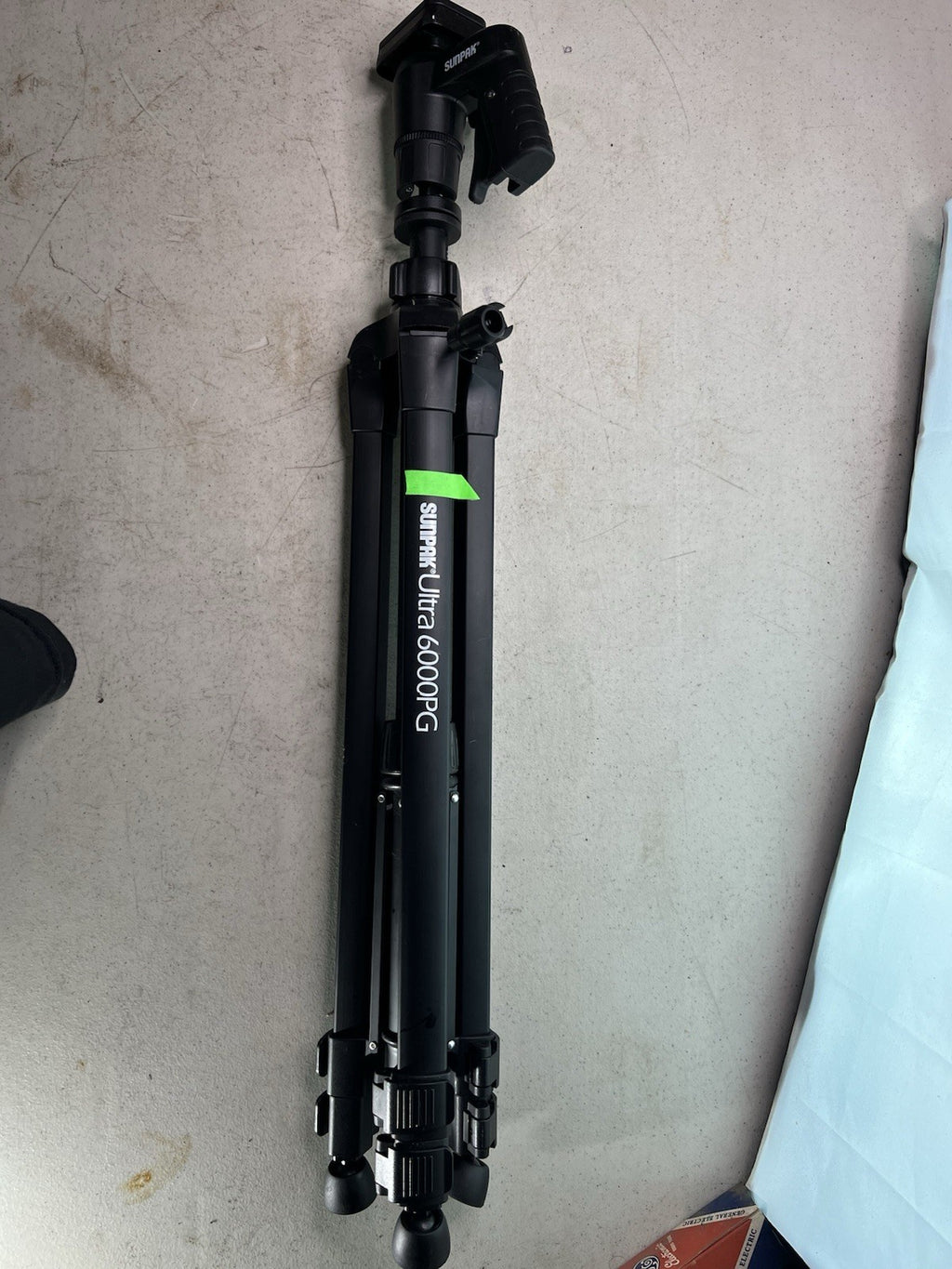 Sunpak Ultra 6000PG 51" Tripod - Black0