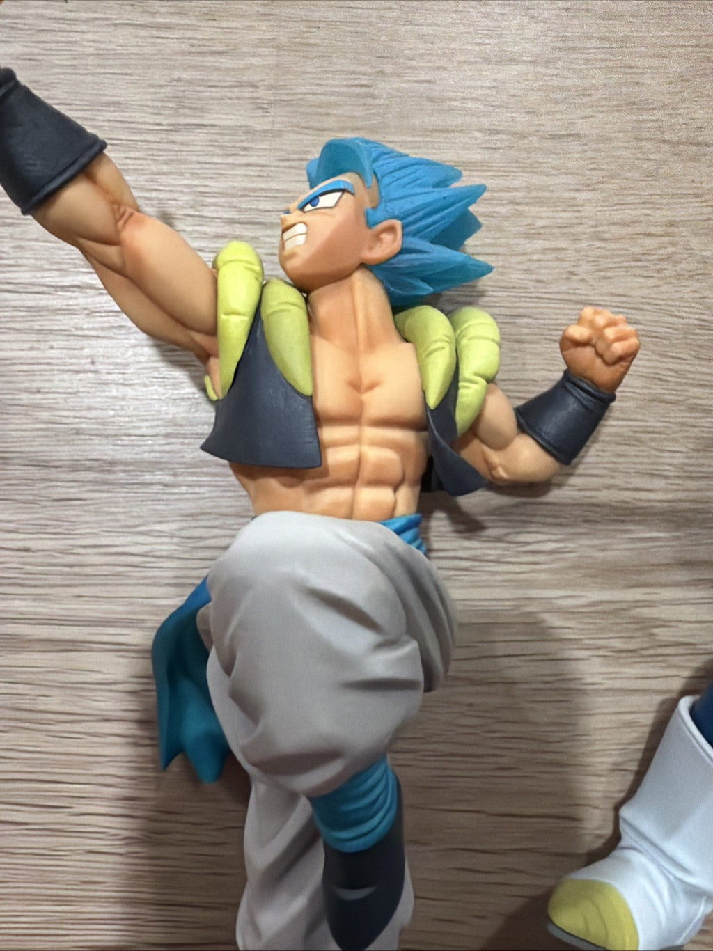 Bandai Masterlise Dragon ball Z Figure Bundle Goku Vegeta Gohan Cell1