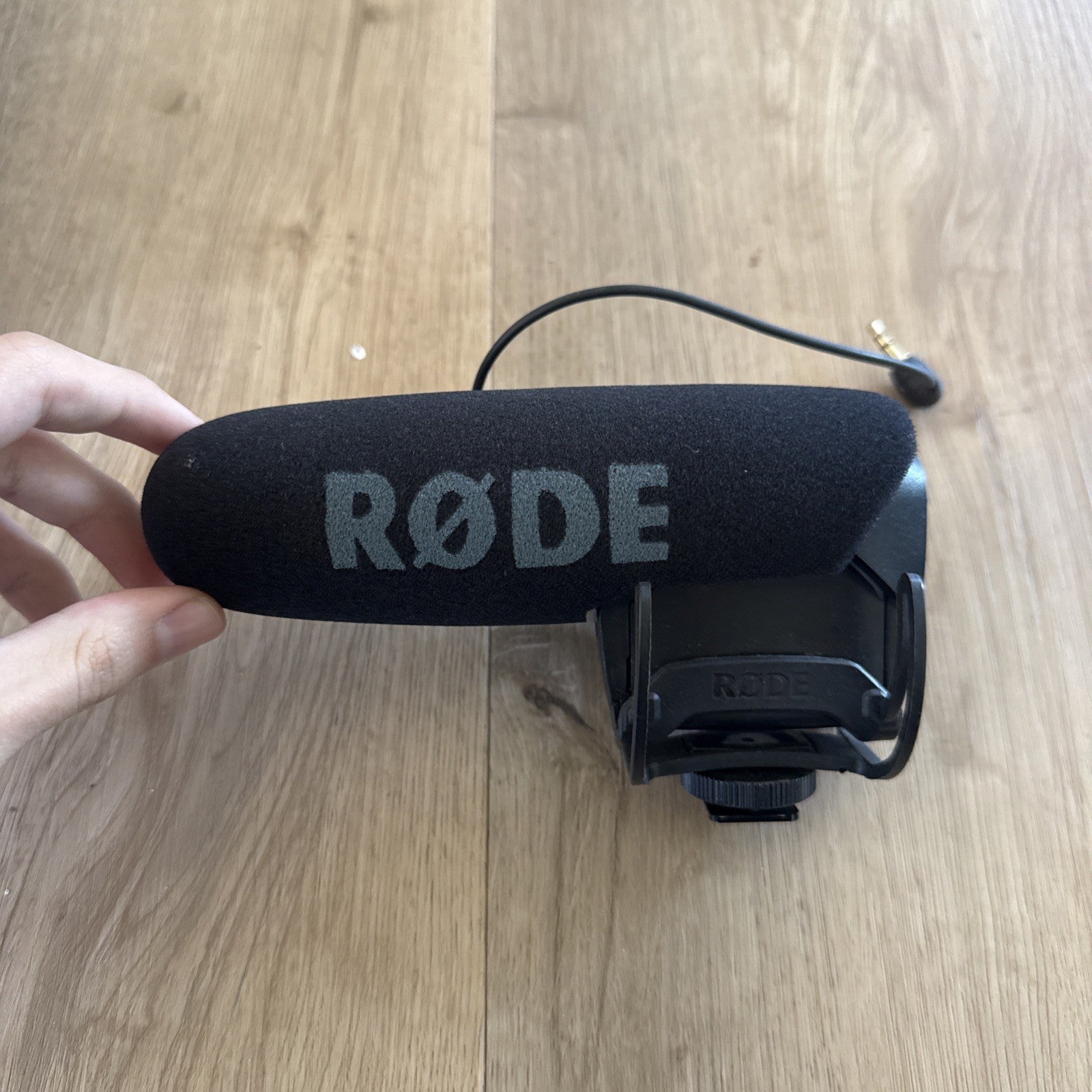 Rode VideoMic Pro Shotgun Condenser Microphone0