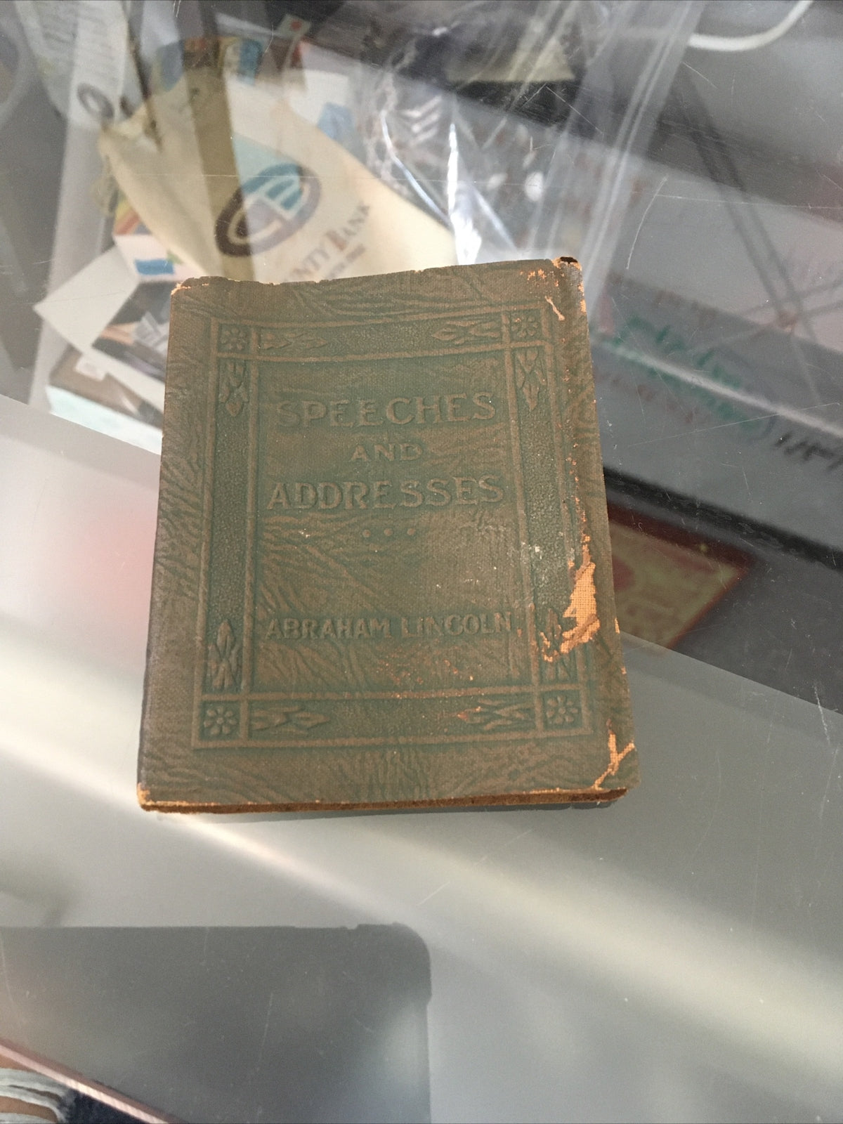 Abraham Lincoln -  Speeches and Addresses (Historical) Little Leather Library 0