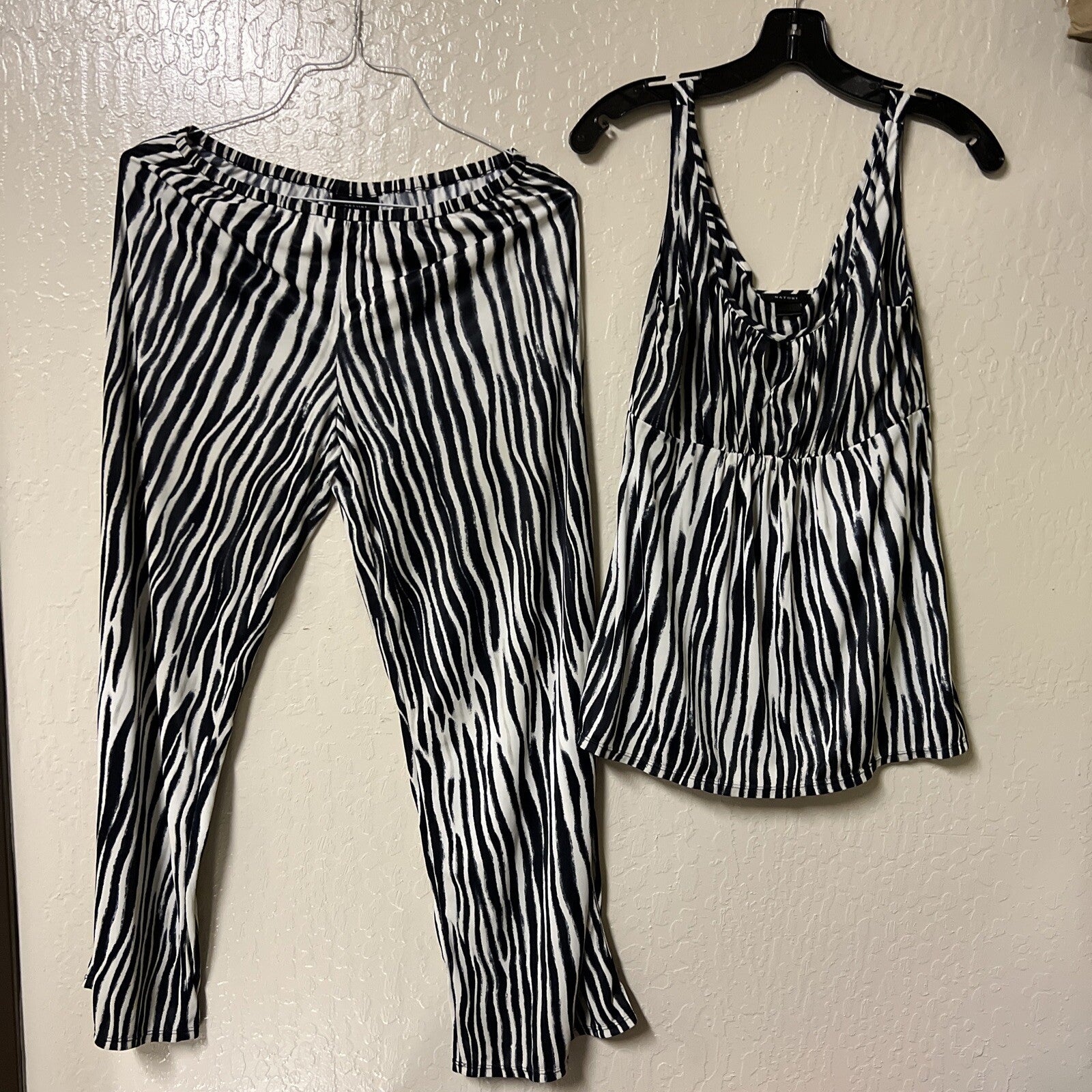 Natori Women’s Silk Zebra Animal Print Pajama Set Size Small0