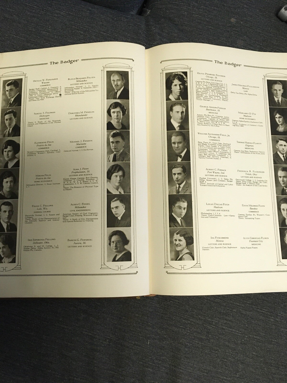 THE BADGER YEARBOOK 1924 (1923) UNIVERSITY OF WISCONSIN Volume 38 The Junio Clas5
