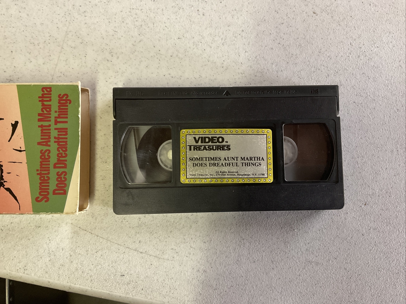 SOMETIMES AUNT MARTHA DOES DREADFUL THINGS 1985 VHS Home Video Horror Classic1