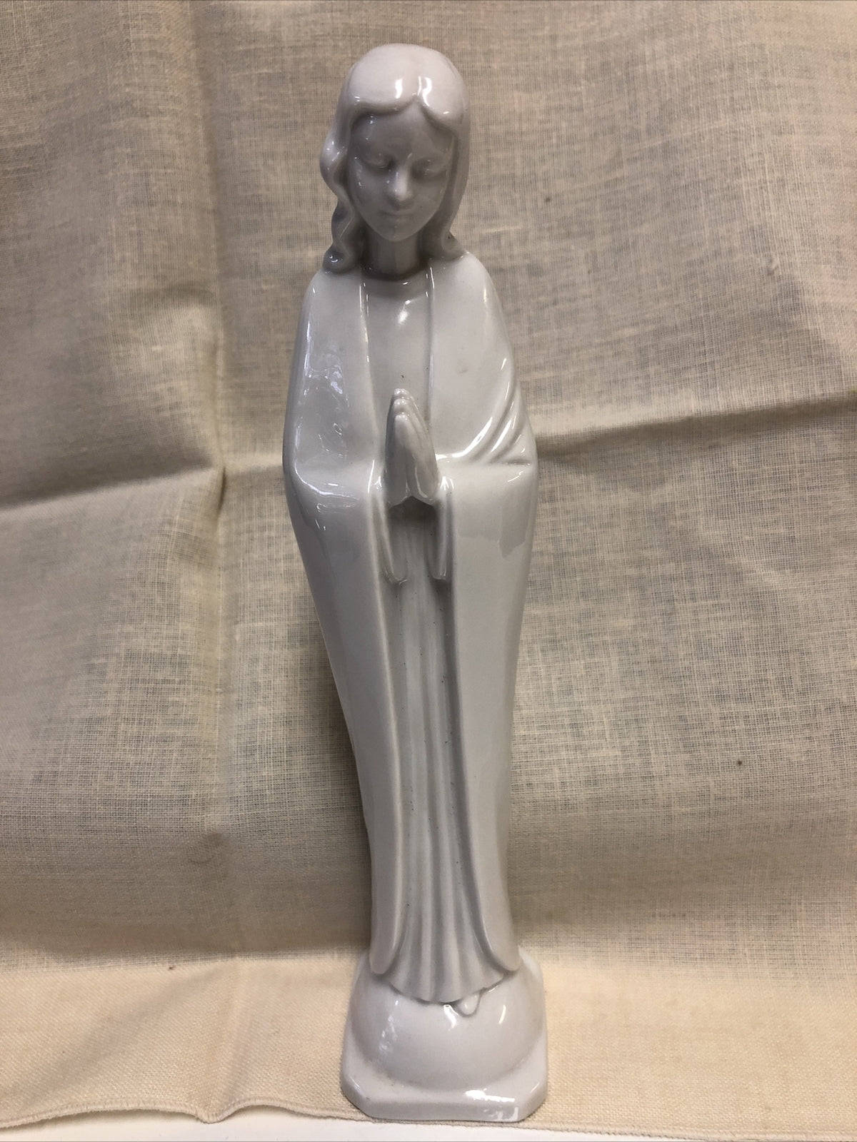Vintage Praying Virgin Mary/Madonna White Porcelain Elegant Slender Statue 14252